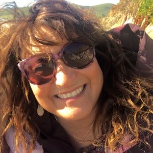 Meet your Posher, Lori